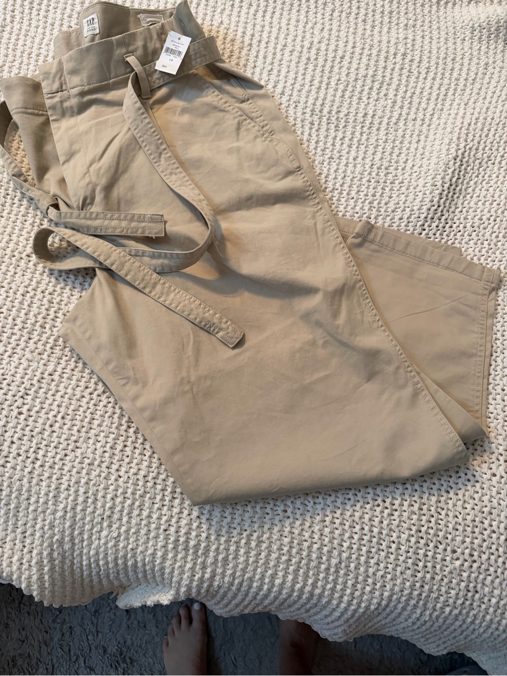 NWT GAP Women’s  Drawstring Chino Pants in Light Khaki